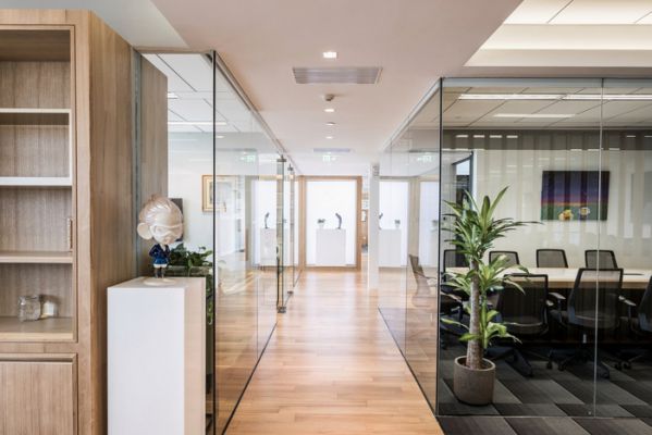 上海辦公室設計中如何選擇辦公室家具？