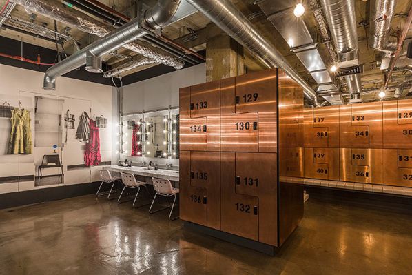 健身房辦公室設計打造的復古工業風