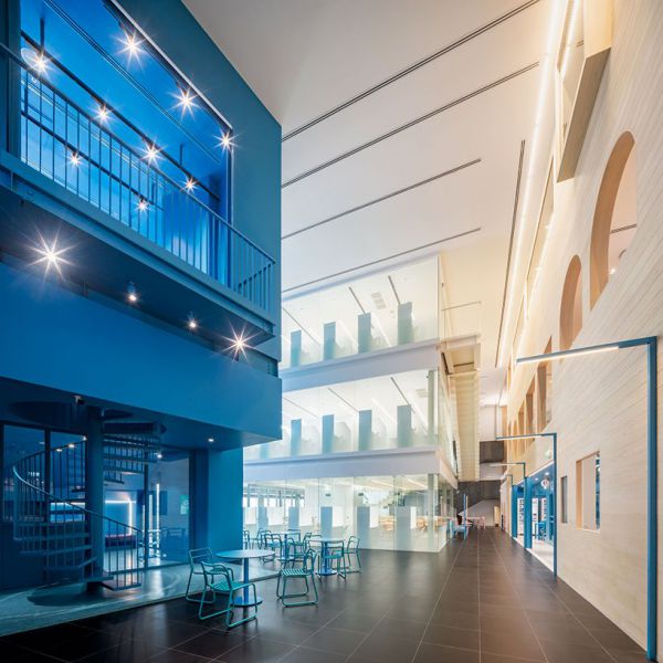 辦公室裝修設(shè)計(jì)打造的24小時(shí)共享辦公空間